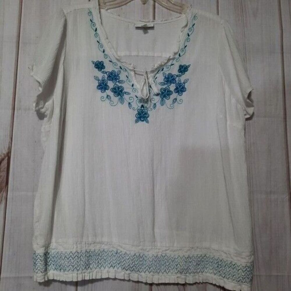 Fashion Bug White‎ Gauze Embroidered Boho Blouse XL Blue Floral Smocked Hem